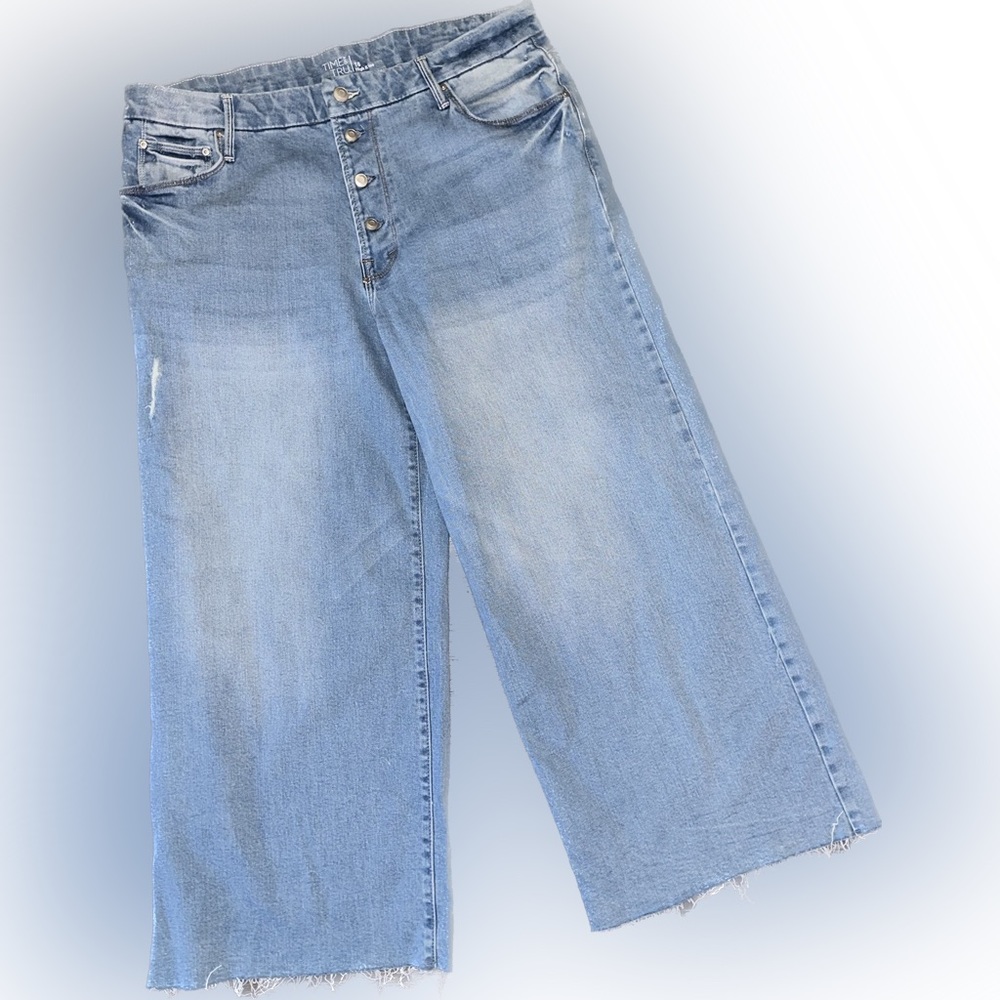 Time and Tru Blue Denim High Rise Wide Legged Jeans Size 16